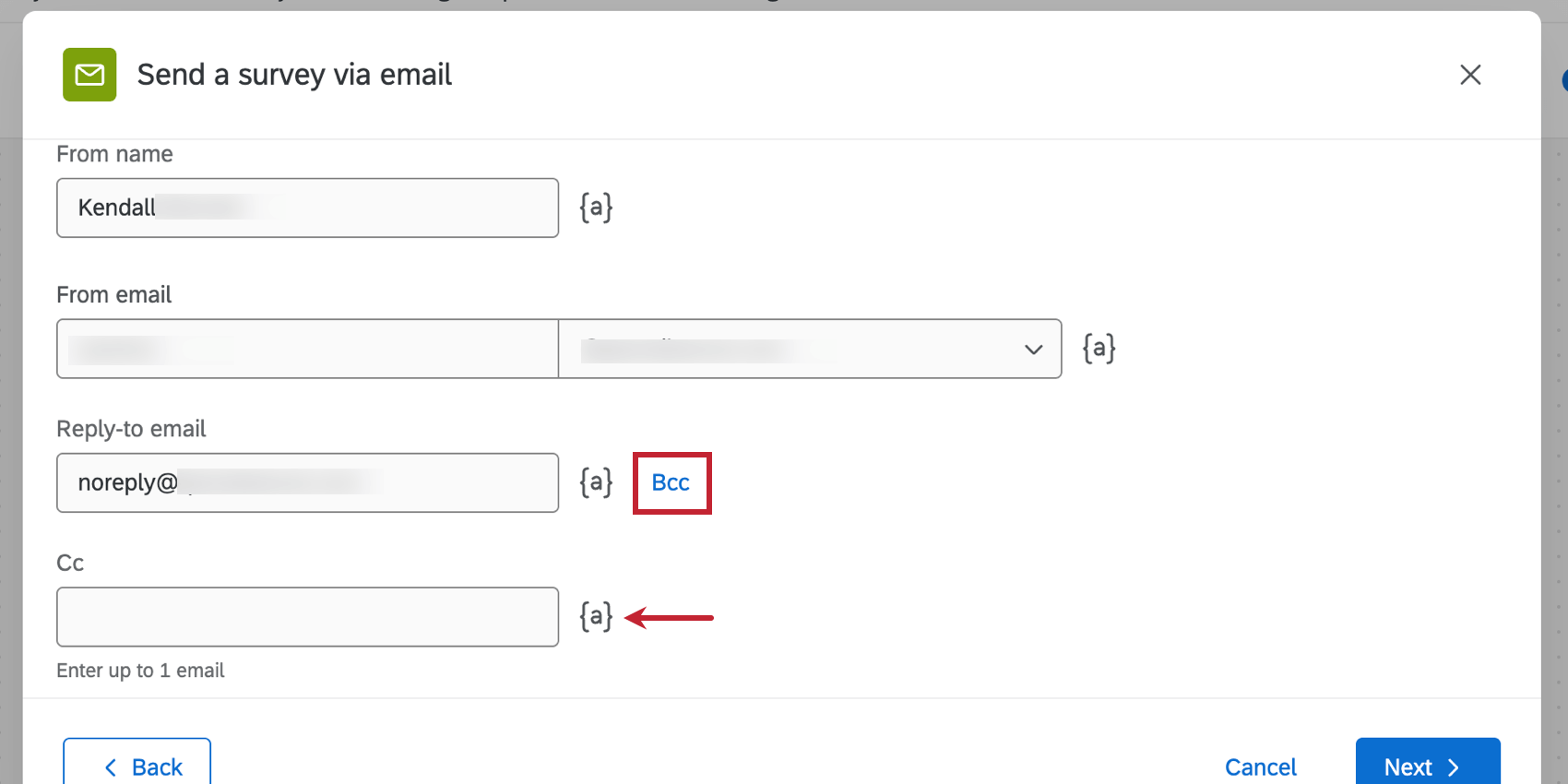 返信先フィールドの次へBCCとCCボタン、テキストの差し込みを示す矢印マーク