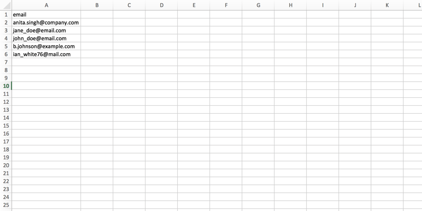 Archivo CSV con un encabezado de correo electrónico y una lista de correos electrónicos debajo