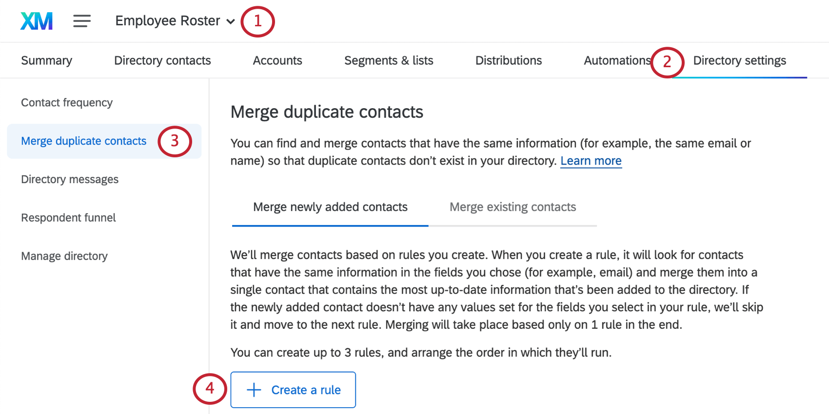 Nella directory degli impiegati, la scheda Impostazioni directory è aperta e a sinistra è selezionata lopzione Unisci contatti duplicati; al centro della pagina, lopzione Unisci contatti appena aggiunti è impostata come predefinita