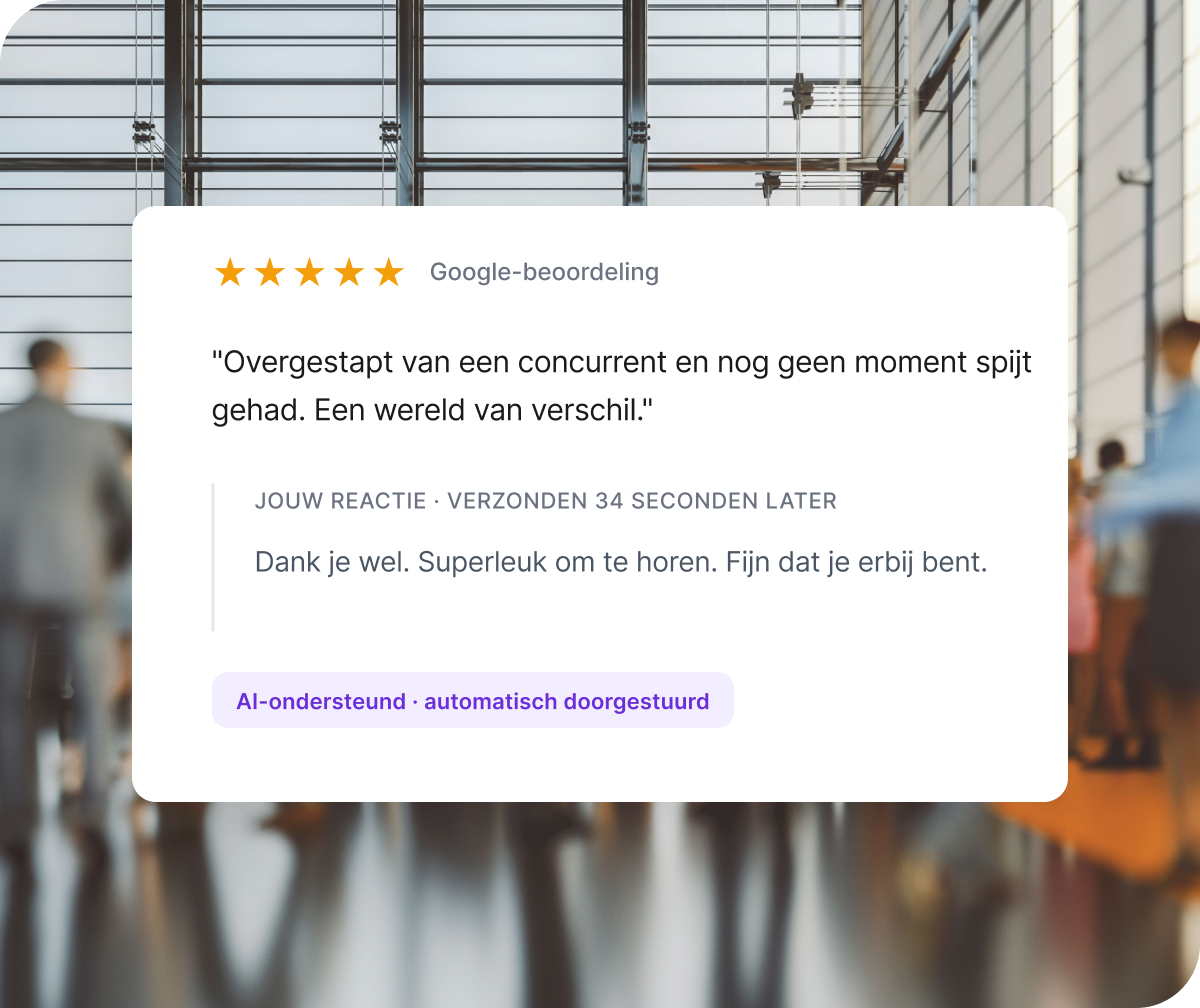 Twee Qualtrics-indicatoren: kans op aankoop 87% (+5% vs vorige maand) en conversie 64% (+2% vs vorige maand), beide boven het regiogemiddelde vergeleken.